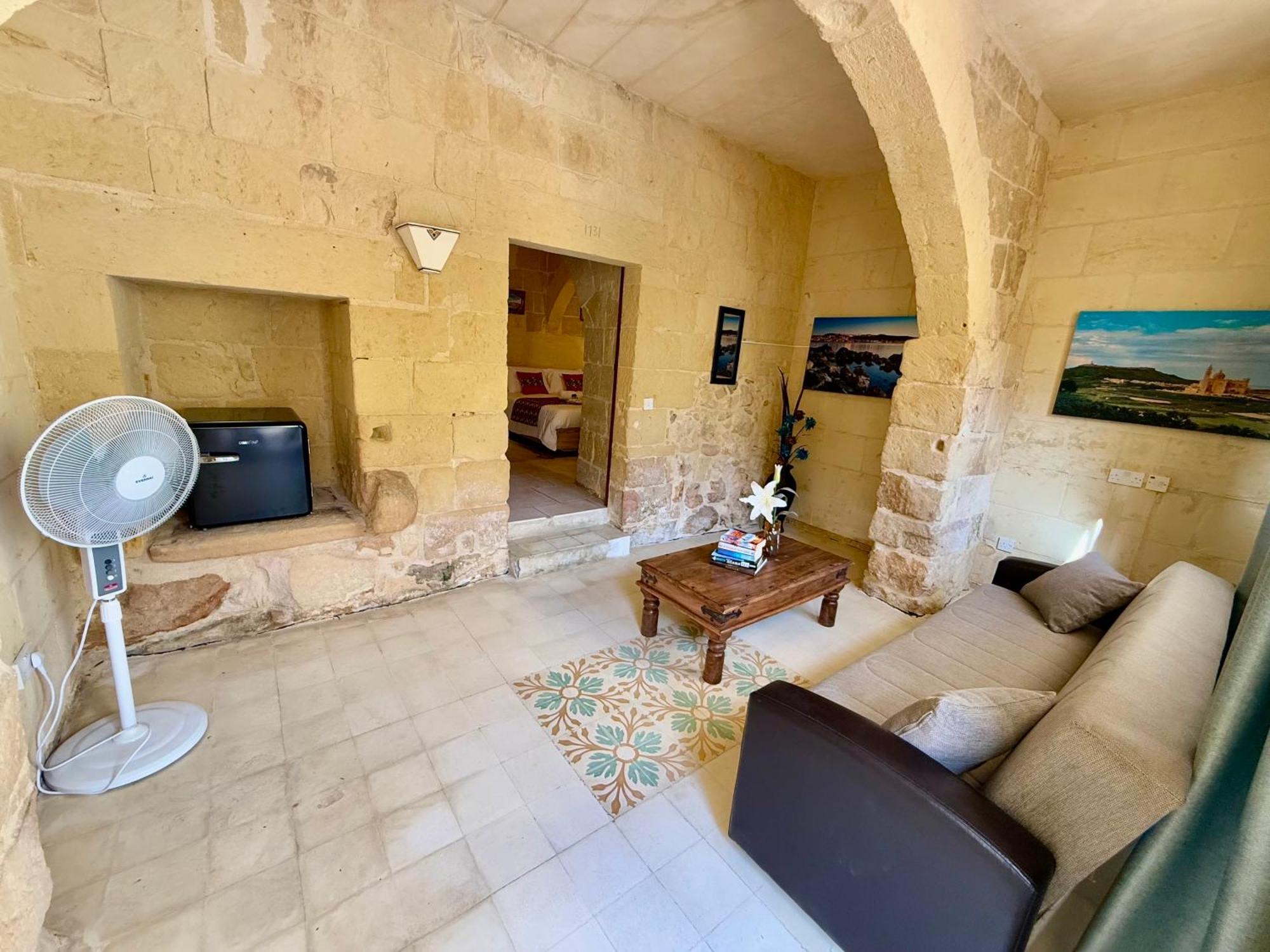 Ta' Matmura B&B Għarb Exterior foto